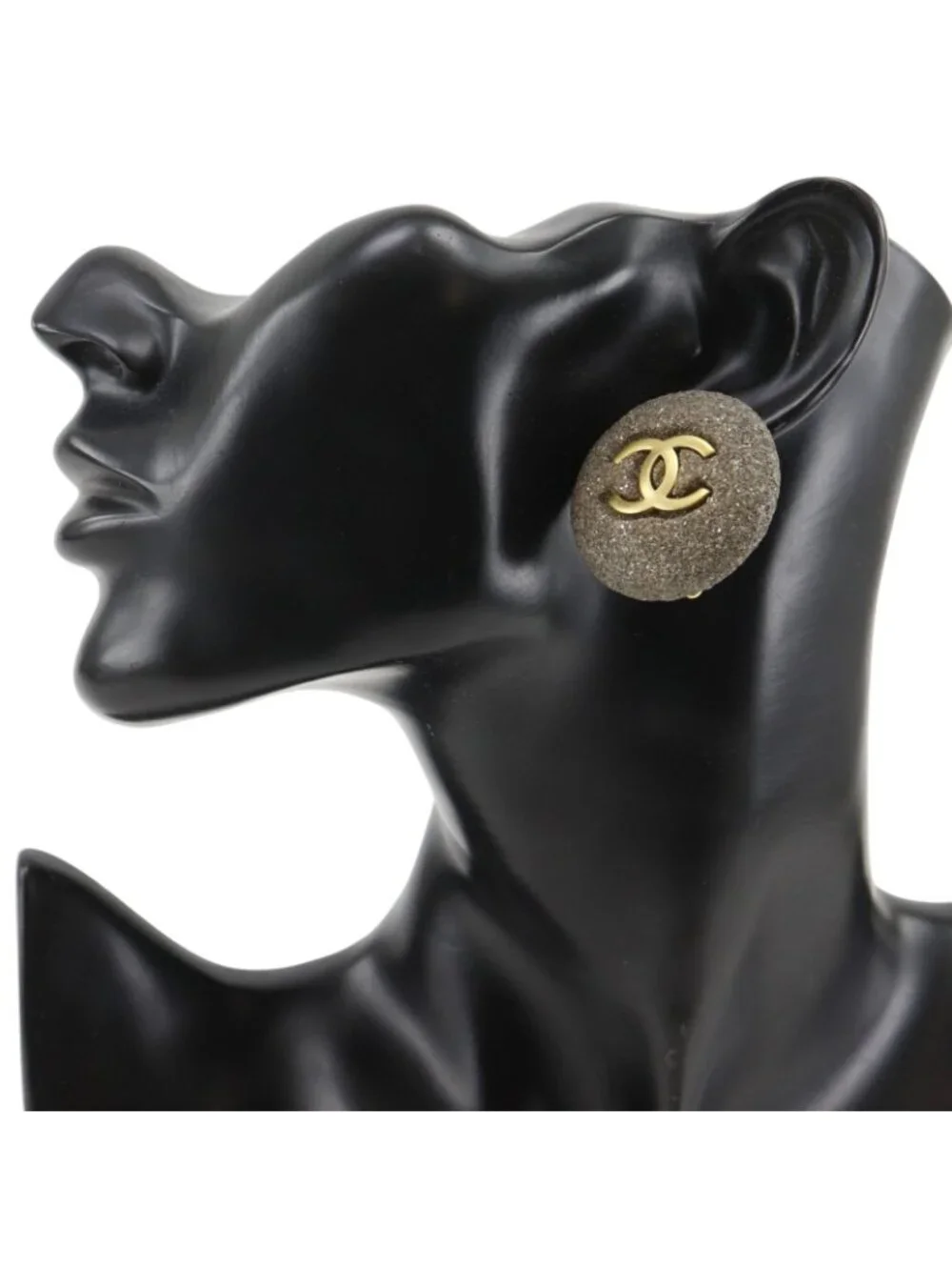 CHANEL item earrings