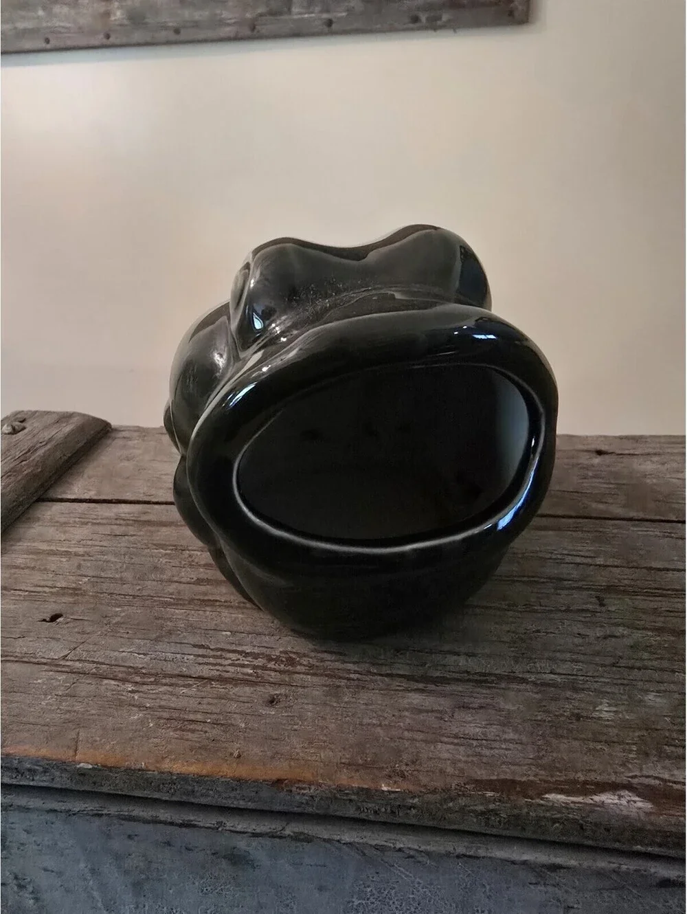 Vintage Ceramic Frog Sponge Holder, very good vintage condition.