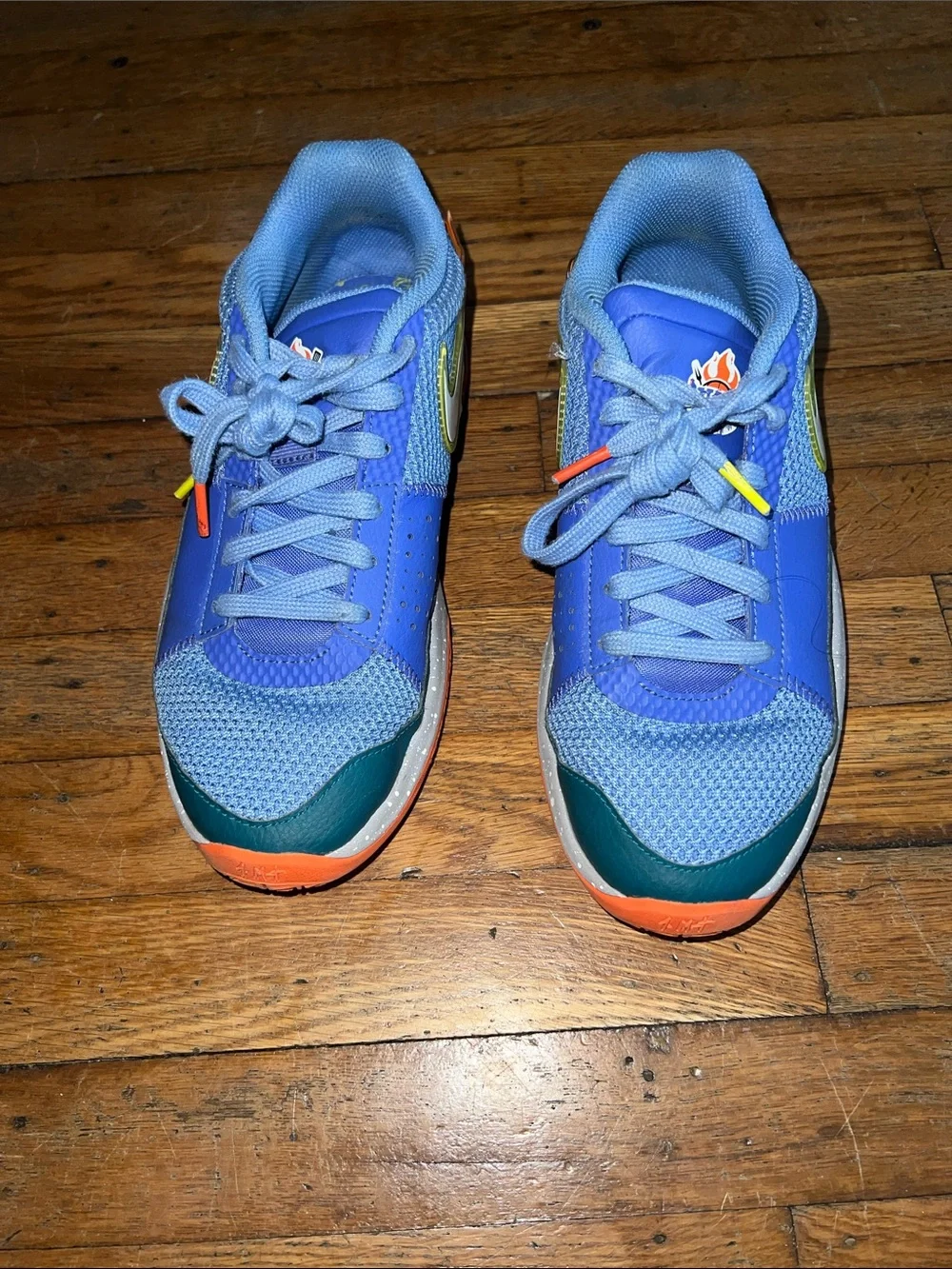 Nike overlays breathable