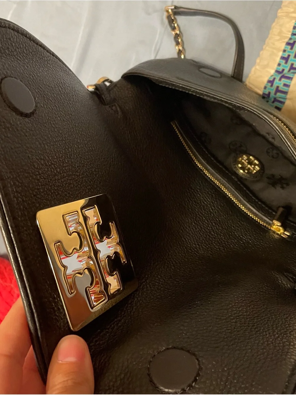 Tory Burch compact pebbled