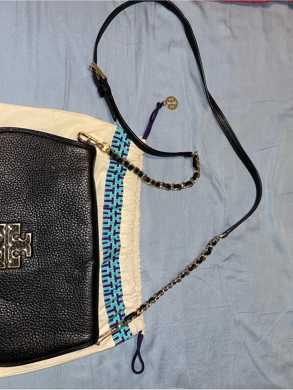Tory Burch compact pebbled