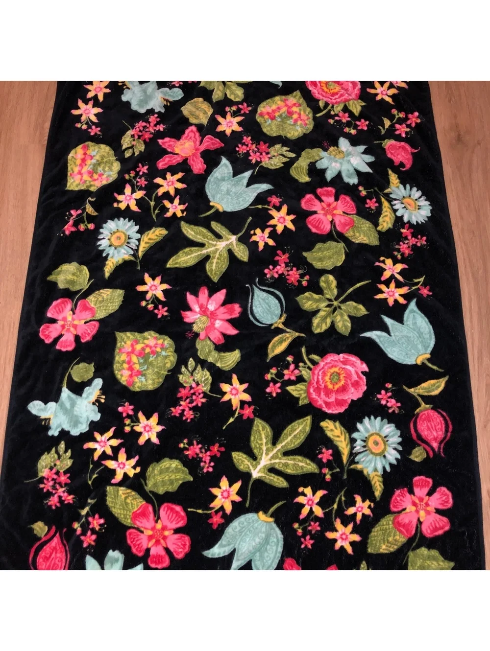 Vera Bradley towel very