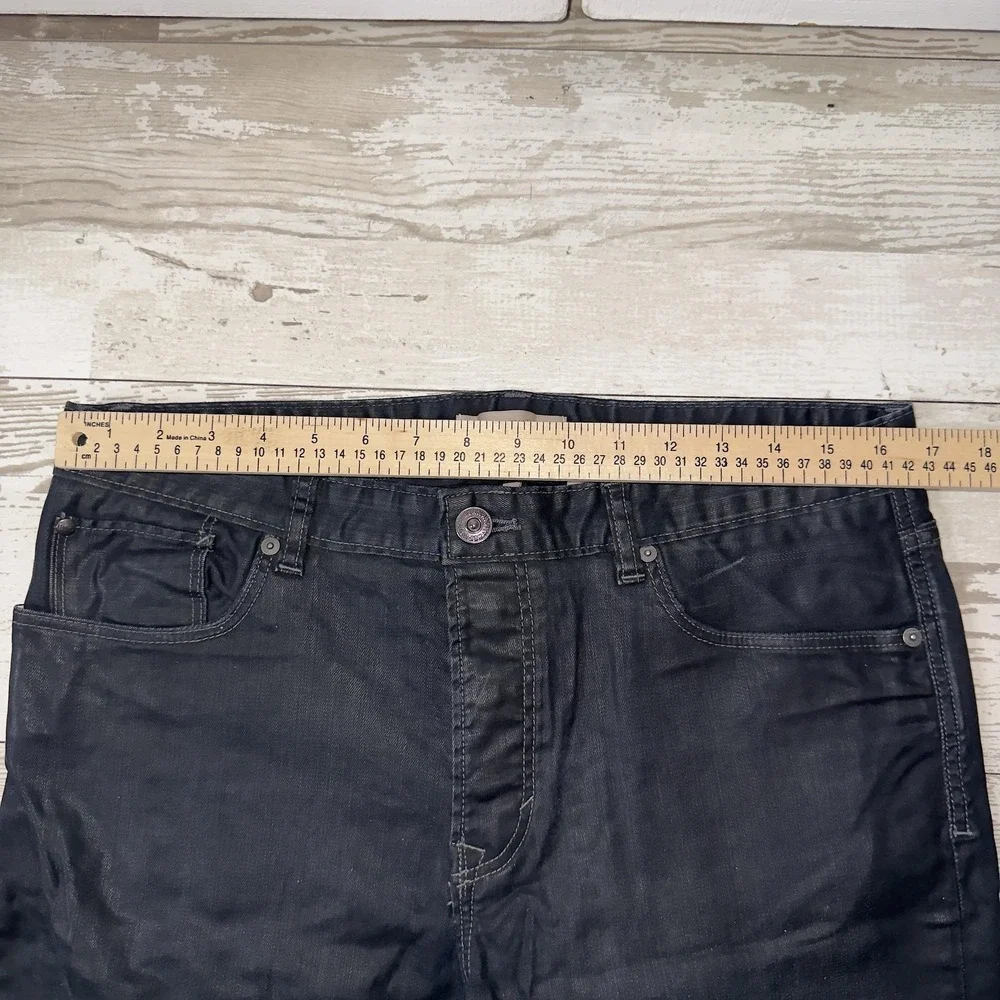 Banana Republic leg mens details