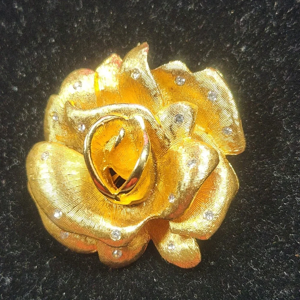 N/A gold tone