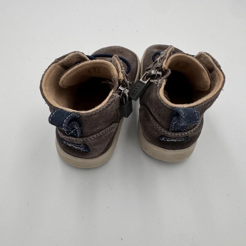 UGG worn few