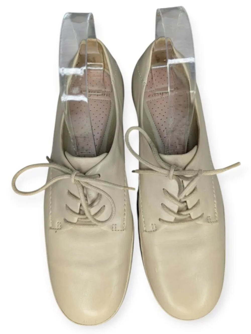 Easy Spirit classic ivory