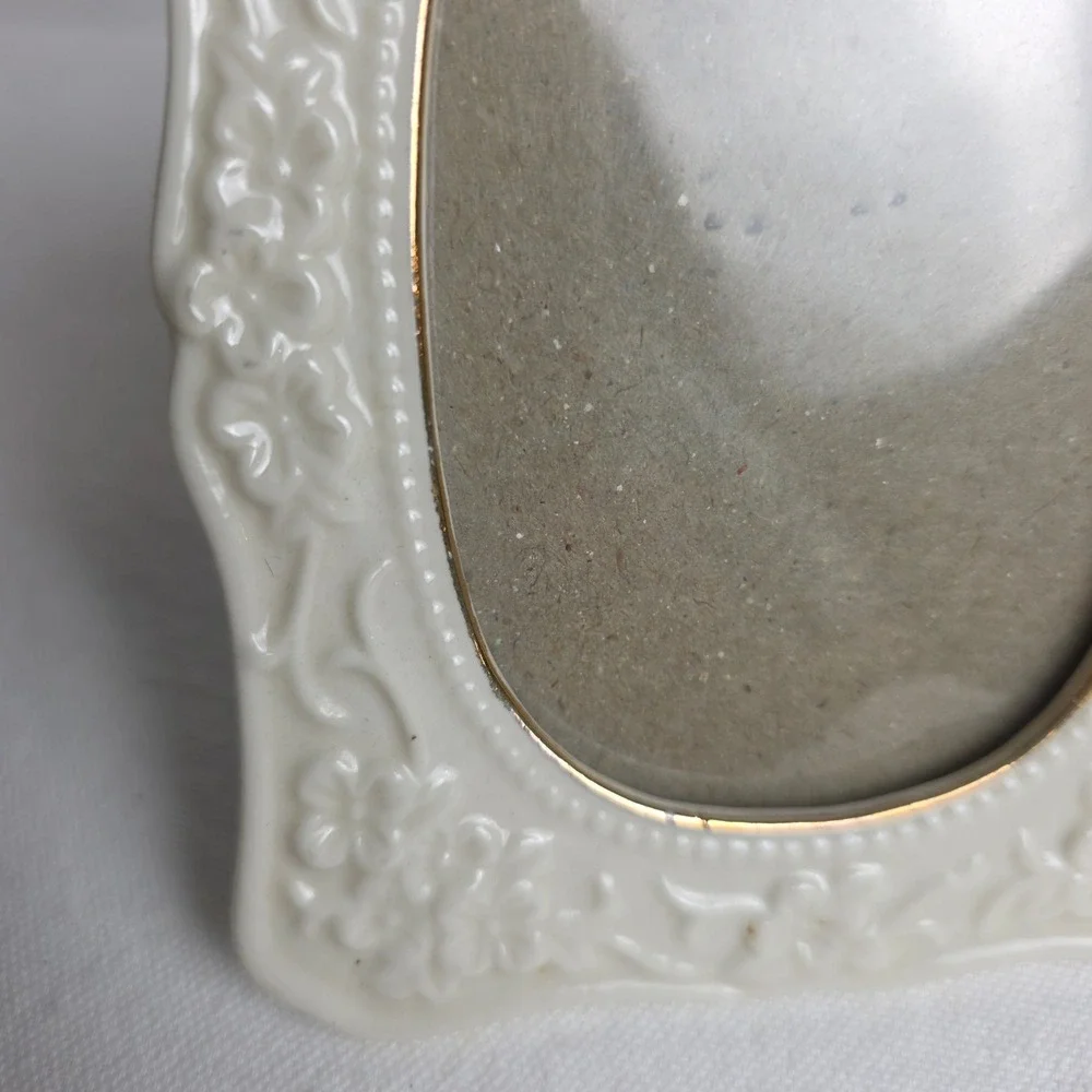 Unbranded vintage ceramic