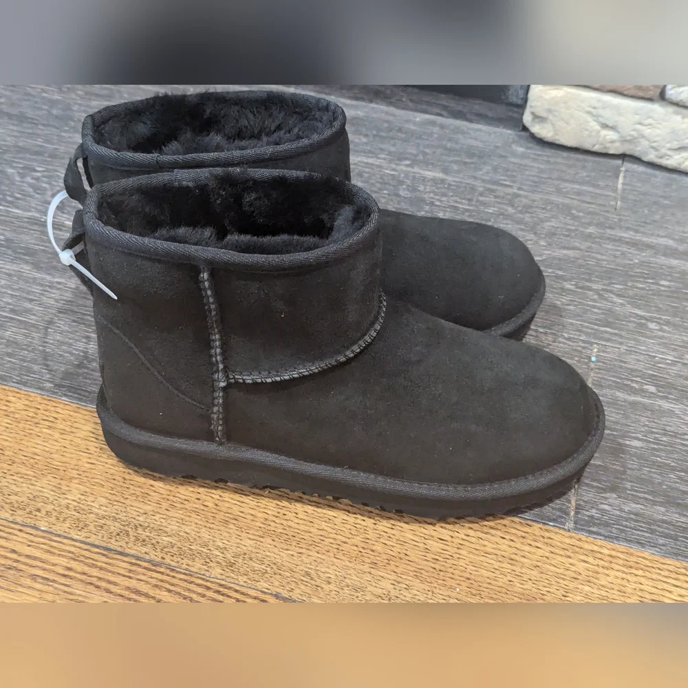 UGG new no