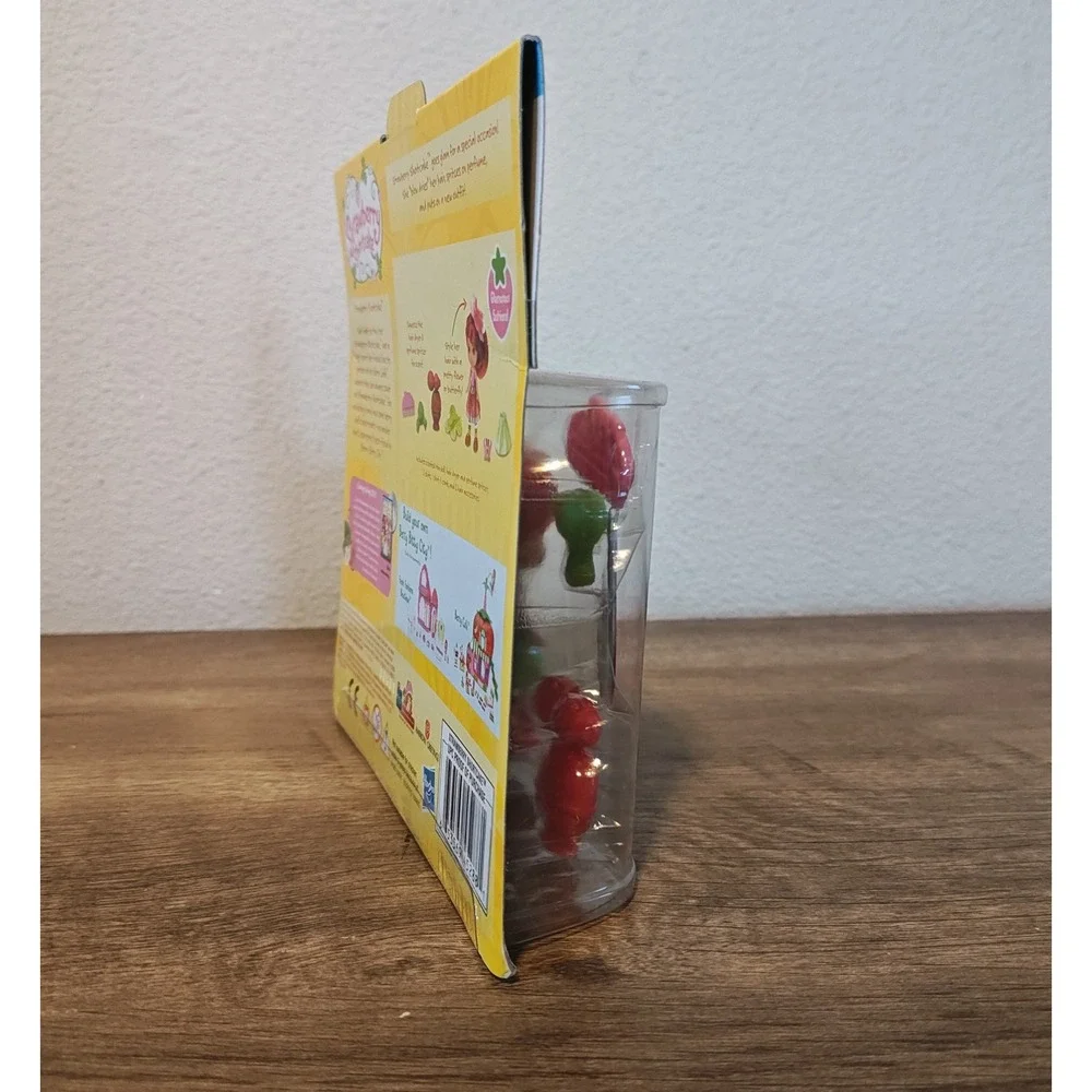 Hasbro strawberry shortcake