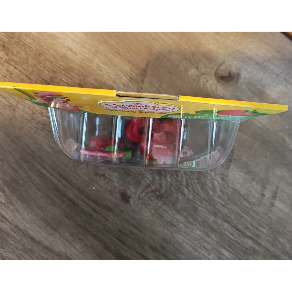 Hasbro strawberry shortcake