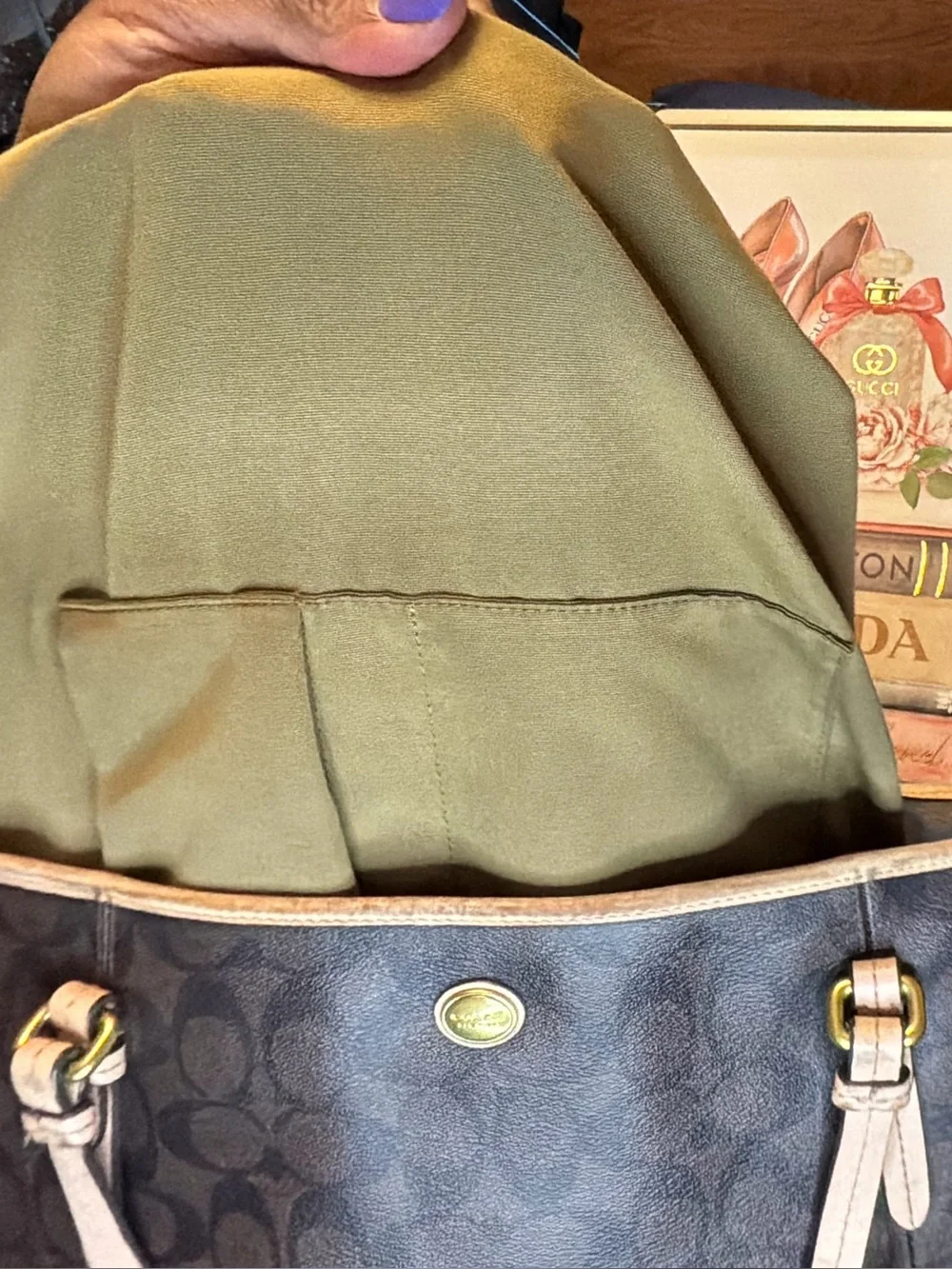 Coach tote signature