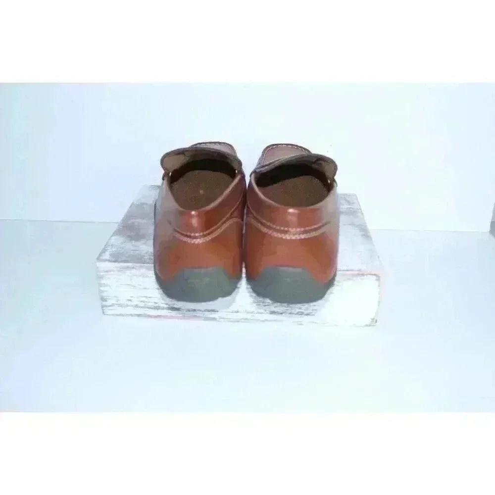 Stone Canyon Footwear introducing stone