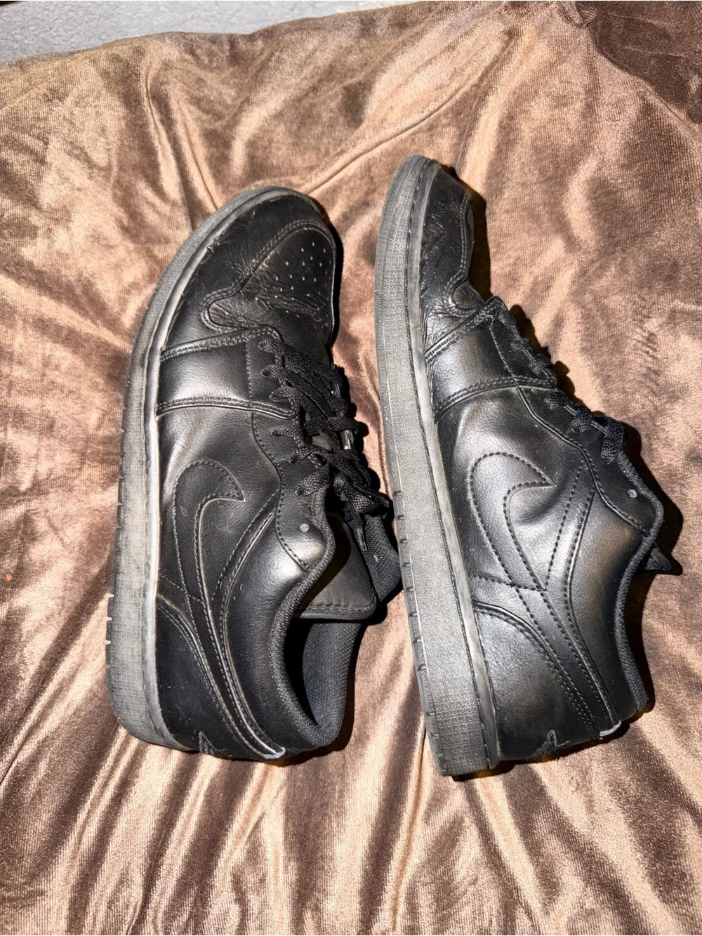 Nike all black