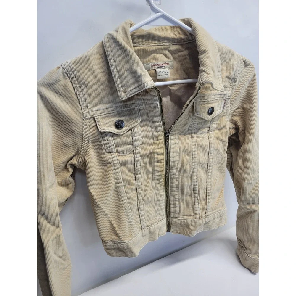 Abercrombie & Fitch layer up