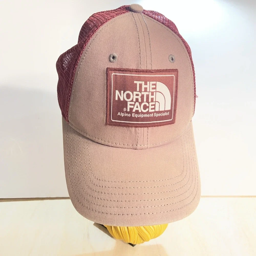 The North Face Mens Trucker Hat Cap Tan Red Mesh Back Canvas Snapback‎