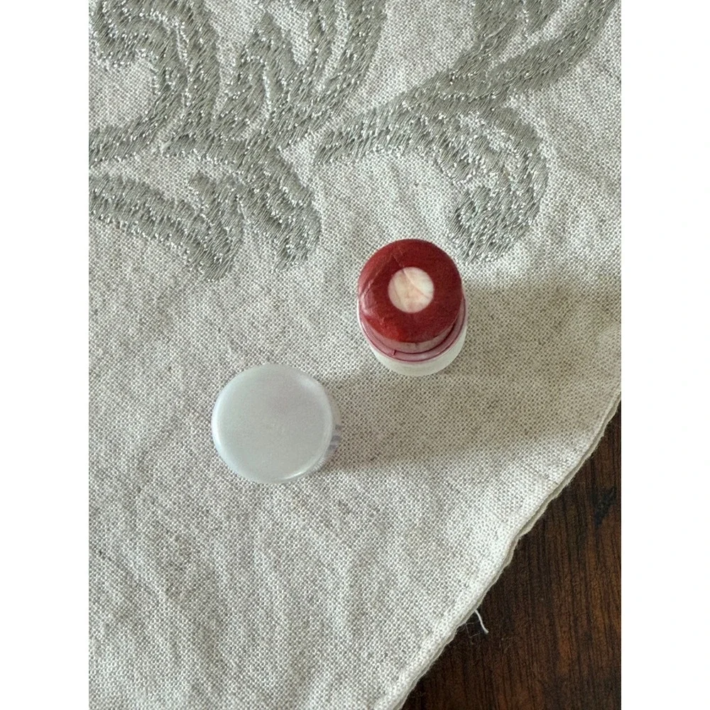 Nivea kiss care