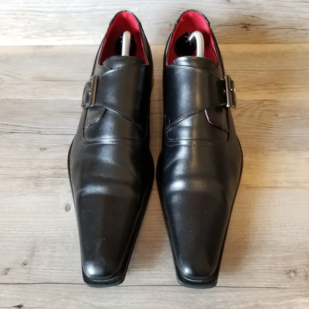 Zota black pointed