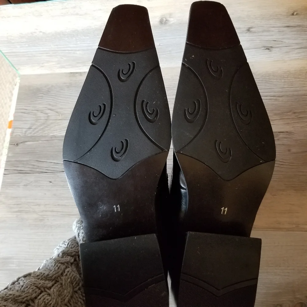 Zota black pointed