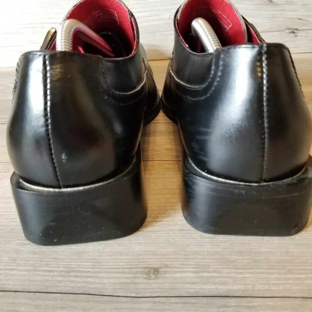 Zota black pointed
