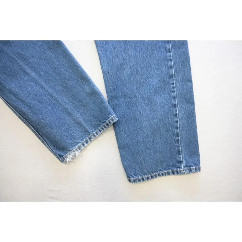 Levis color while
