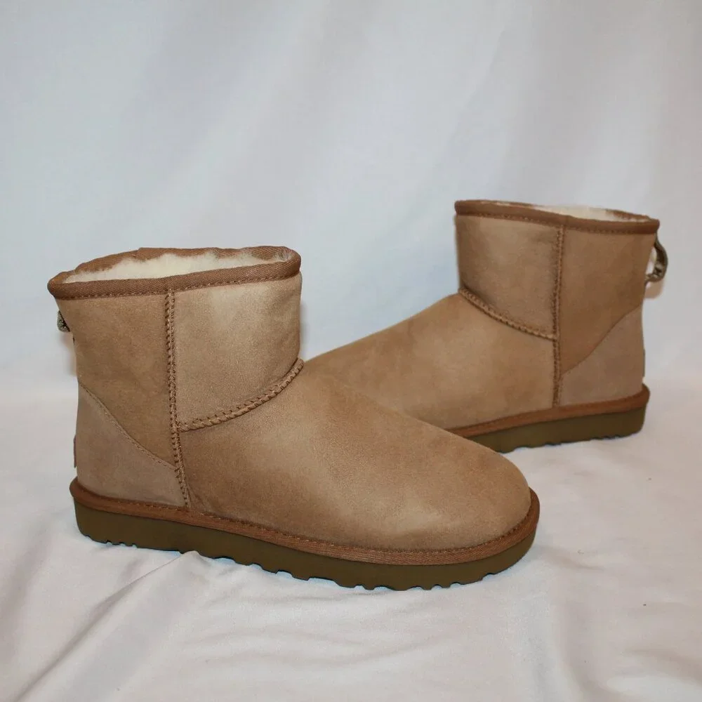 UGG classic mini