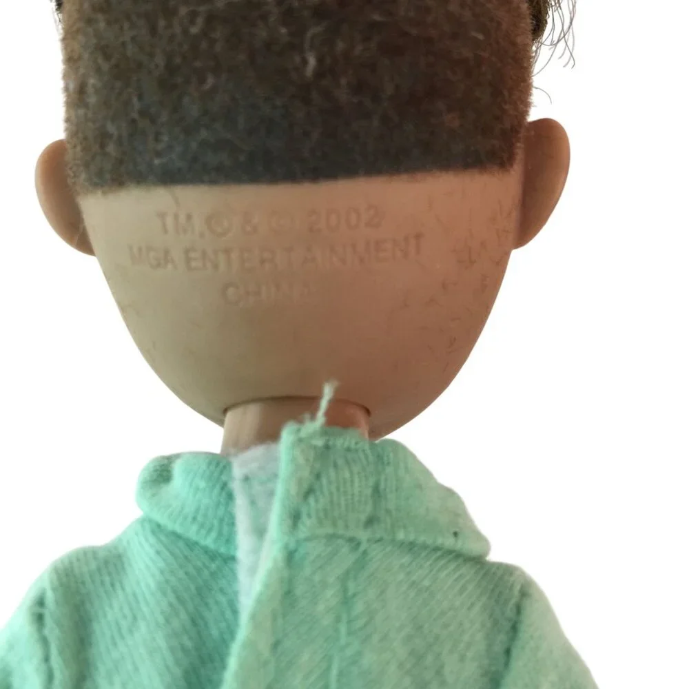 Vintage MGA Bratz Boyz Dylan Doll Blue Shirt Khaki‎ Shorts Sandals Shoes 2001