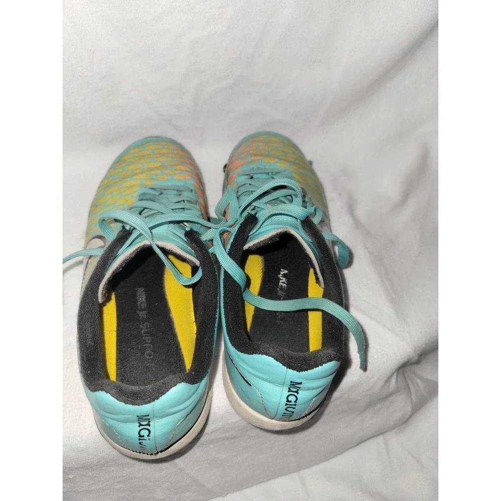 Nike size 2.5
