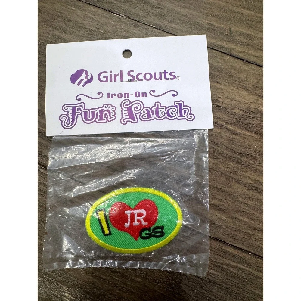 Vintage Girl Scouts NOS I Love JR GS Iron-On Fun Patch Sealed Collectible
