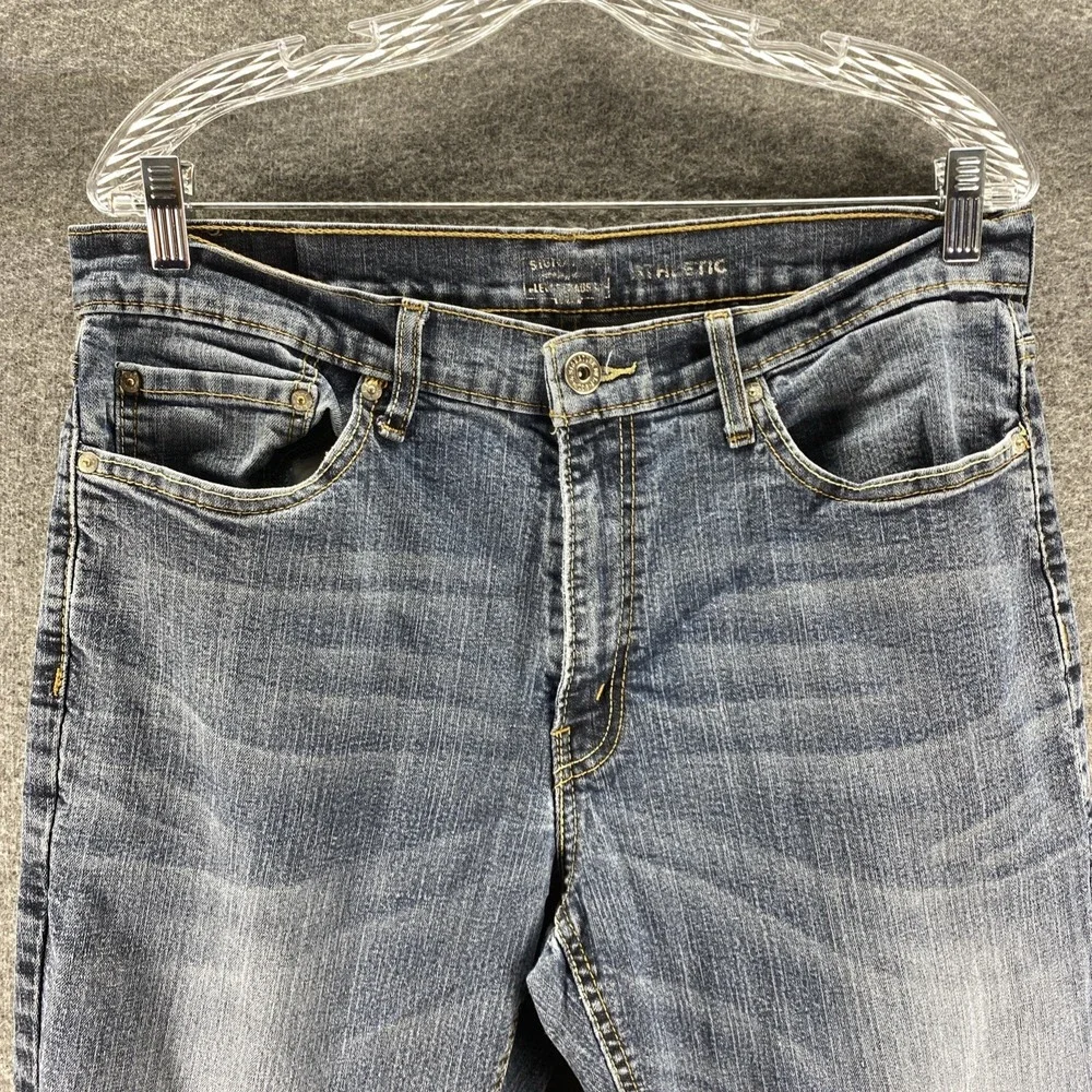 Levis size tag