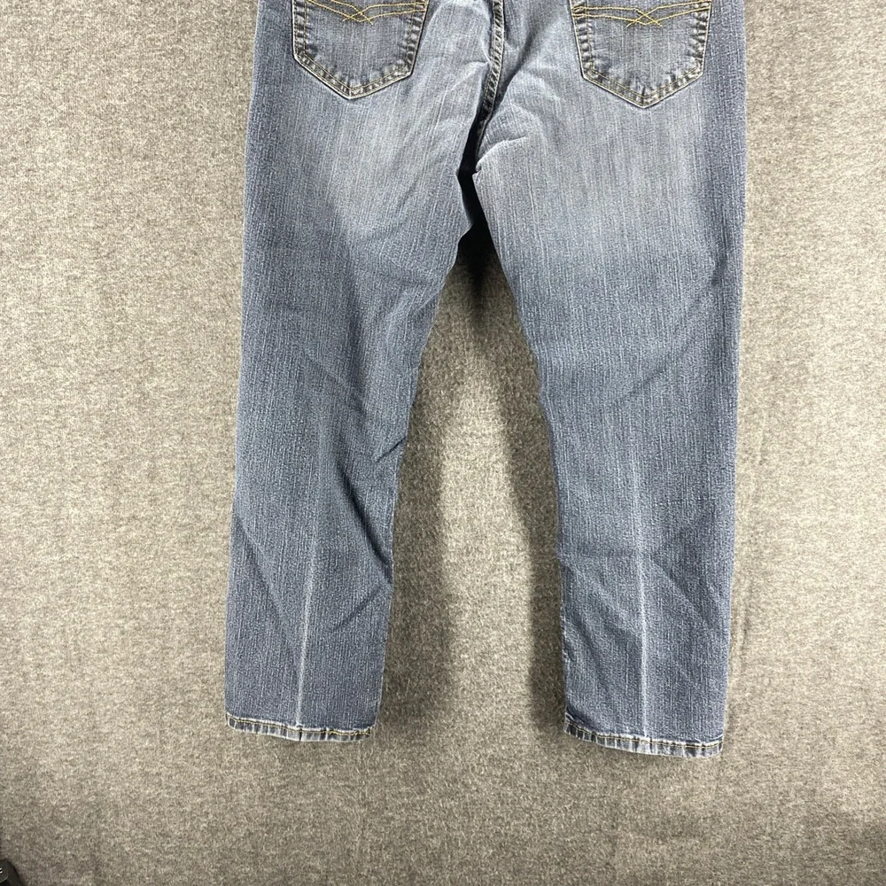 Levis size tag