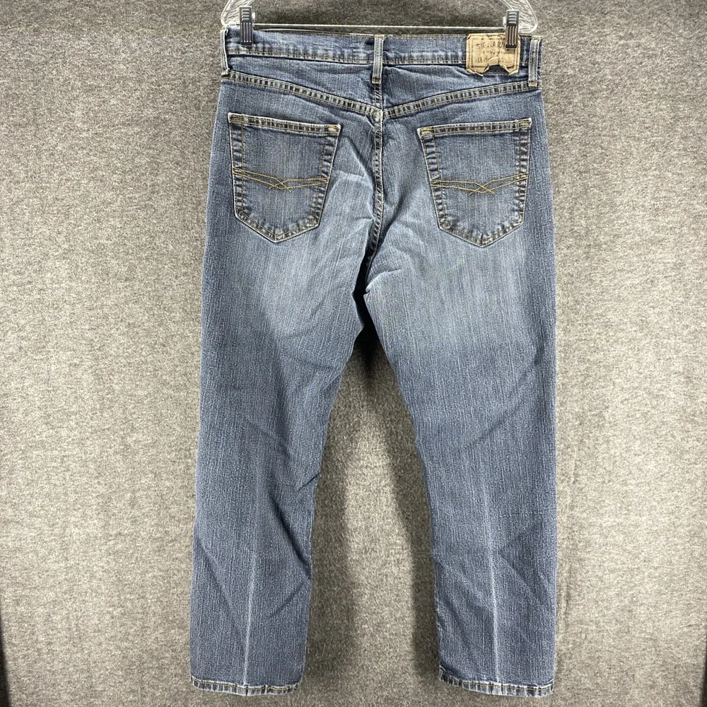 Levis size tag