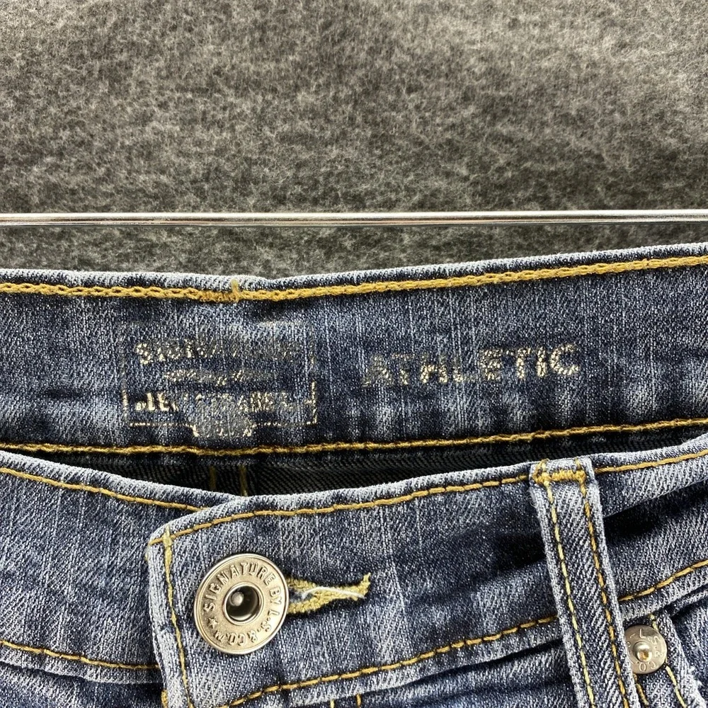 Levis size tag