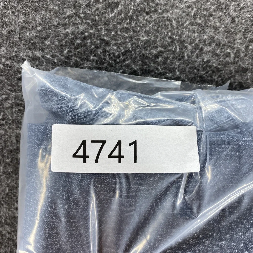 Levis size tag