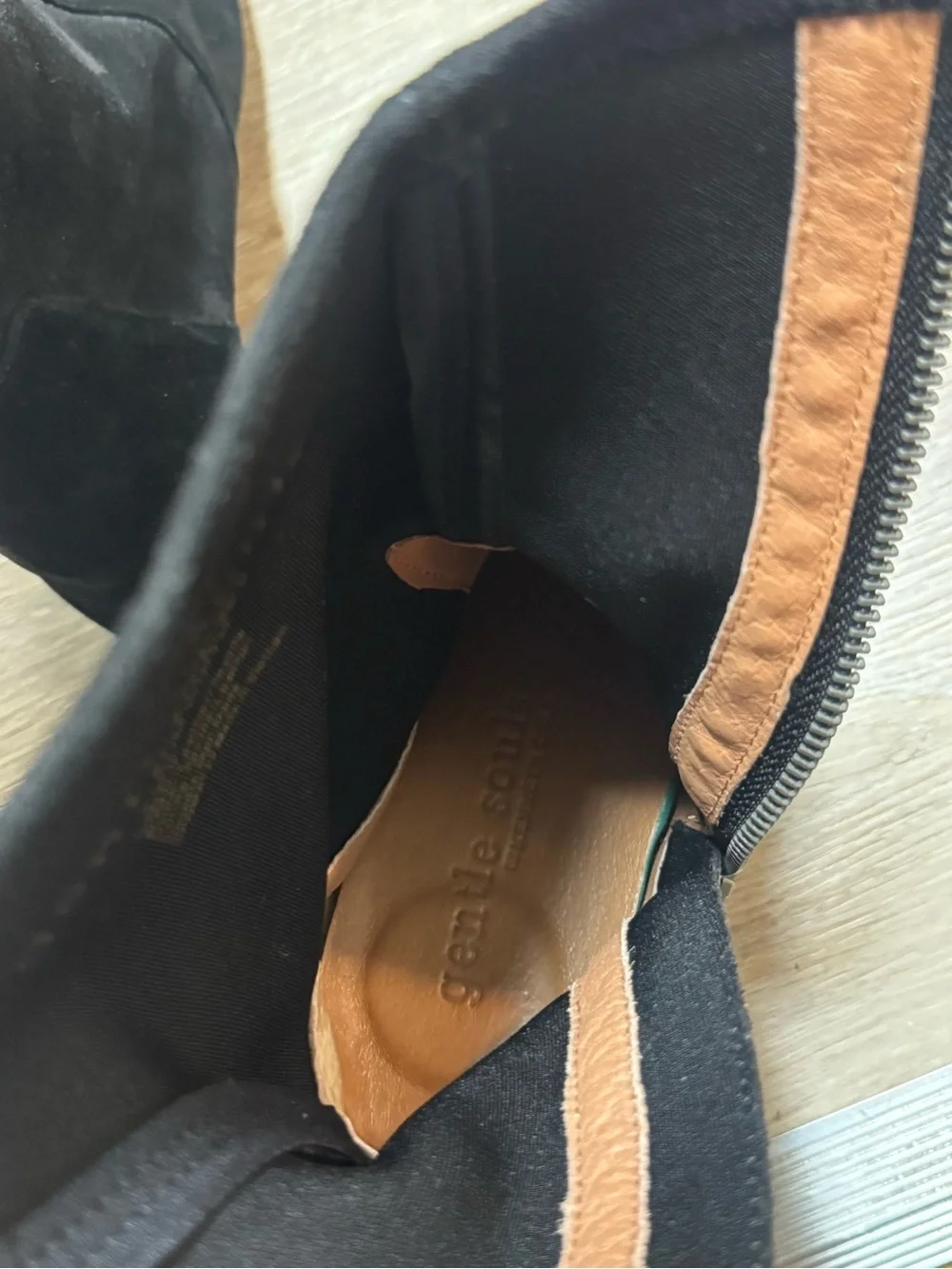 Kenneth Cole medium width