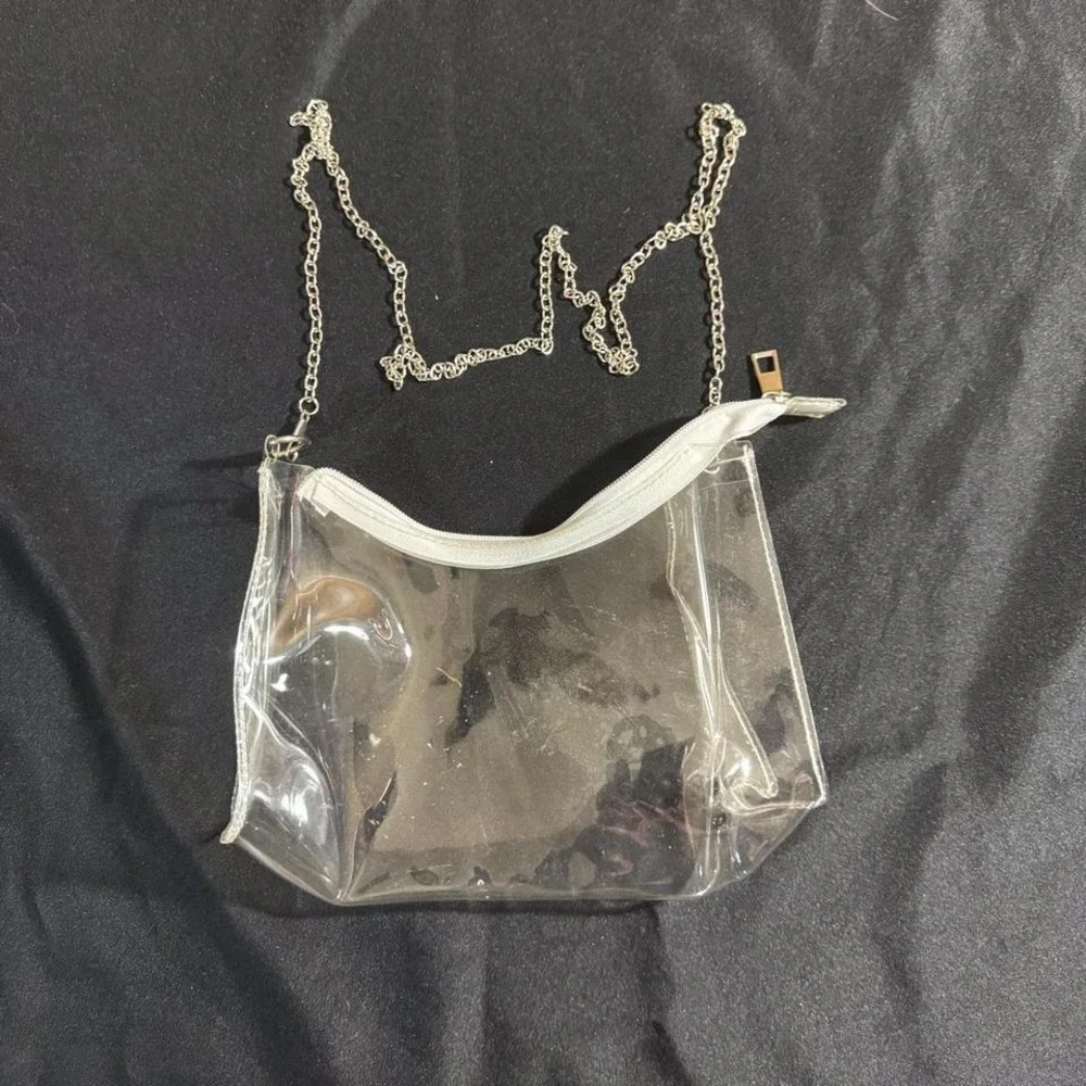 N/A clear shoulder