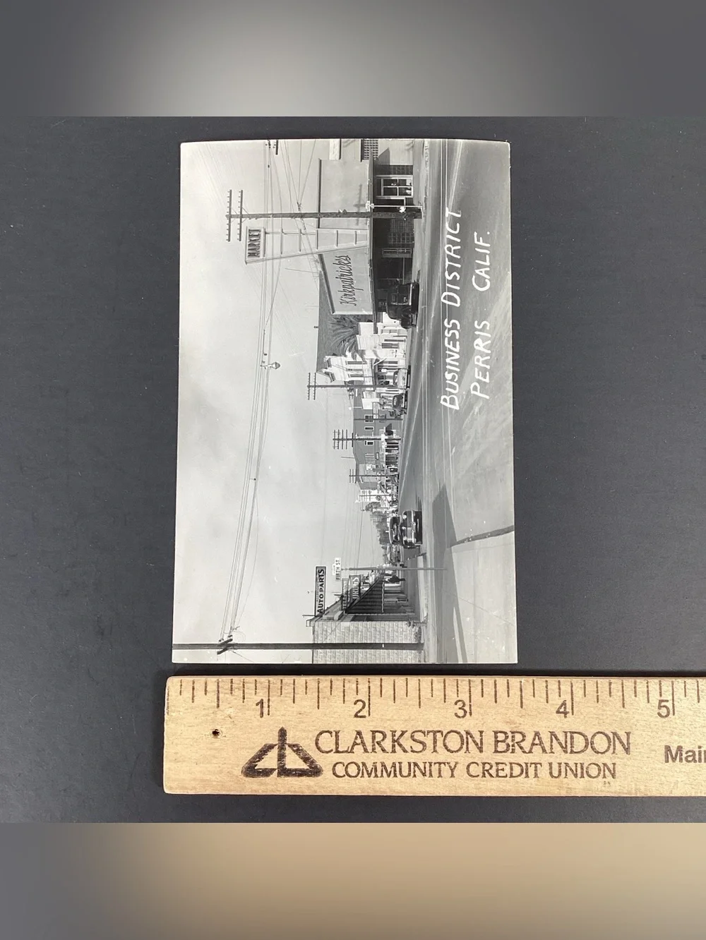Unique Vintage corners white imperfections