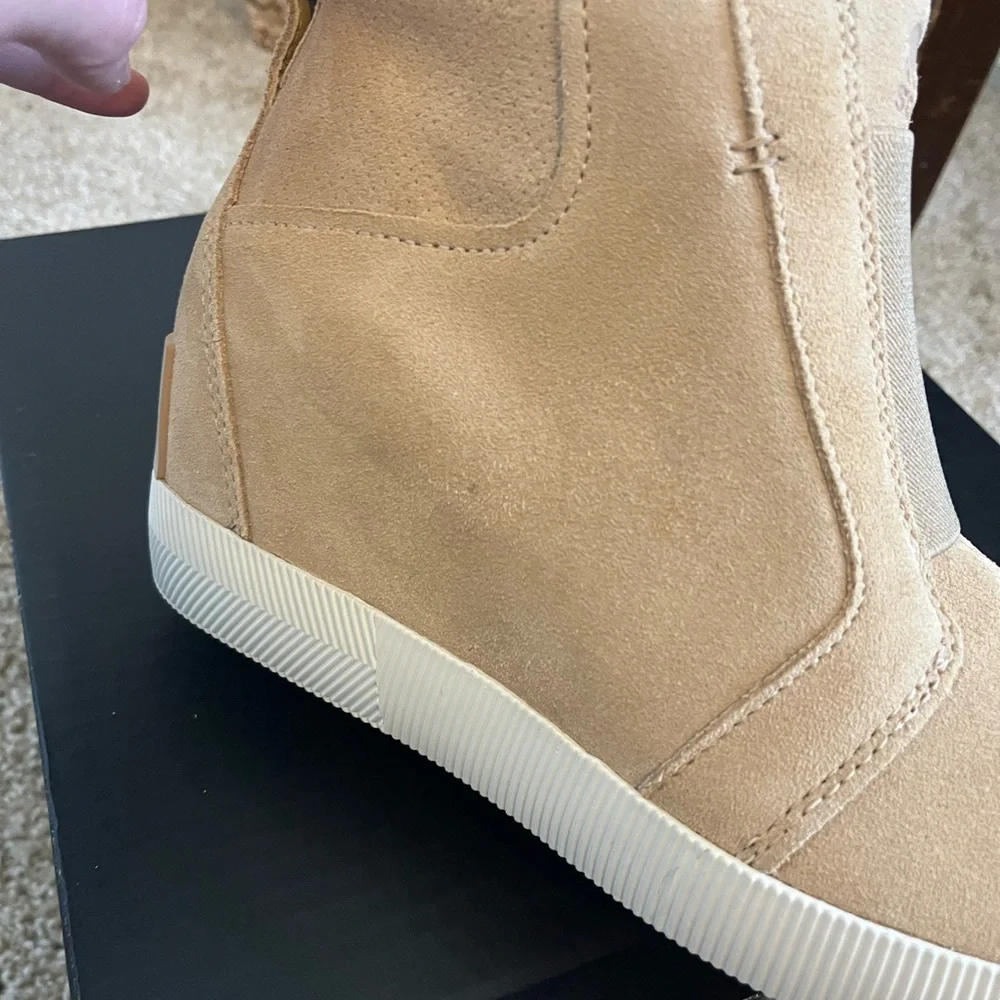 Sorel Out N About Pull On Wedge in Tan