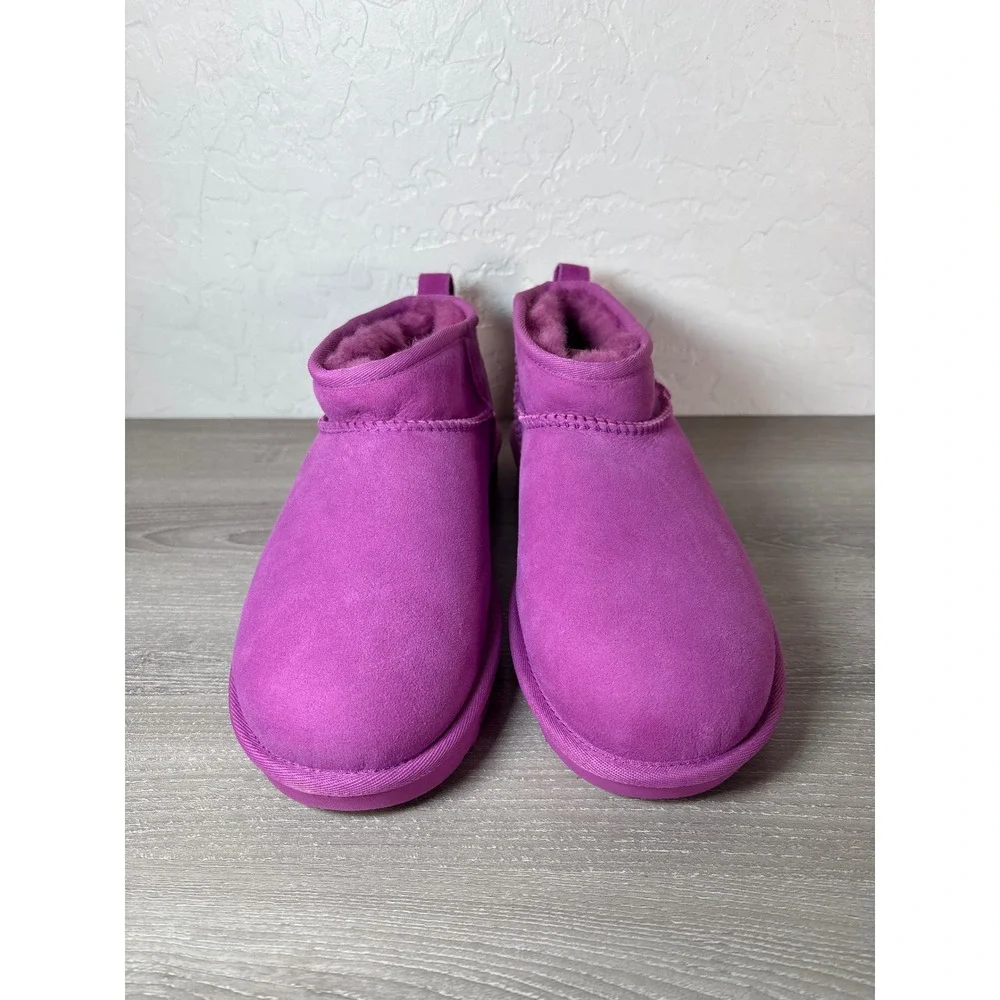 UGG classic ultra