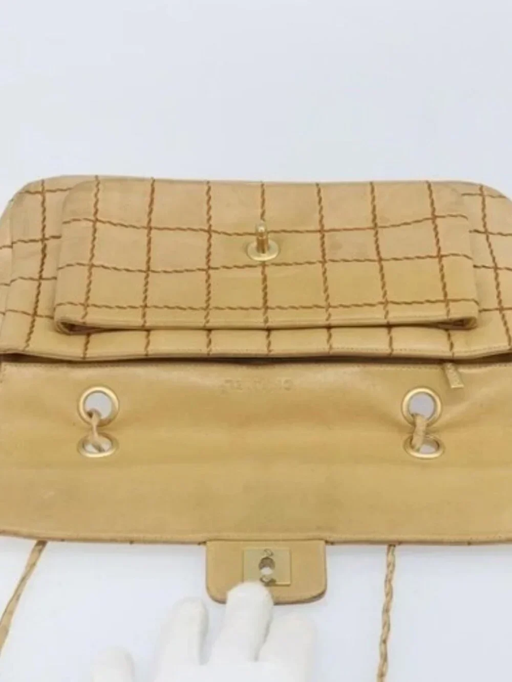 CHANEL brand	chanel color	beige