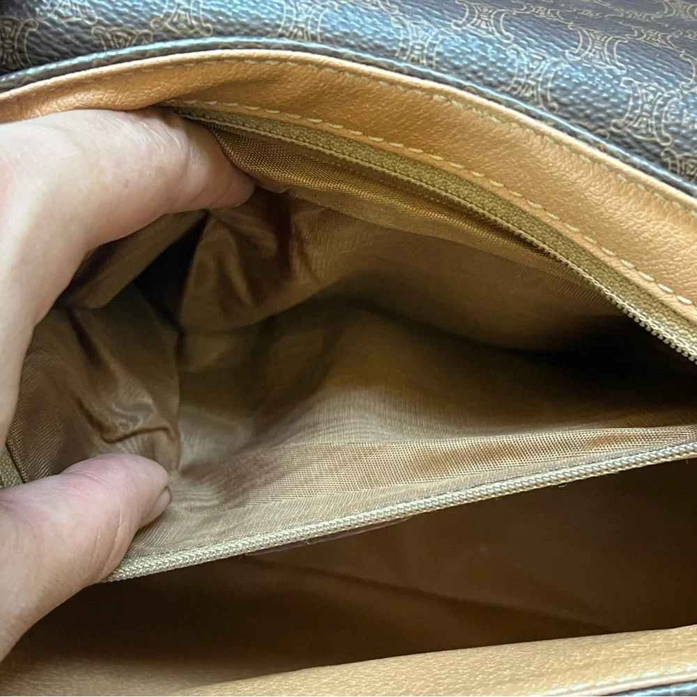 Celine excellent adjustable