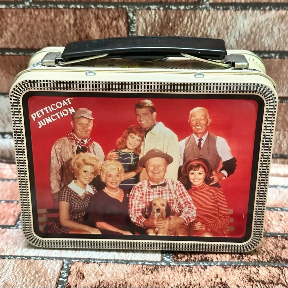 Paramount petticoat junction