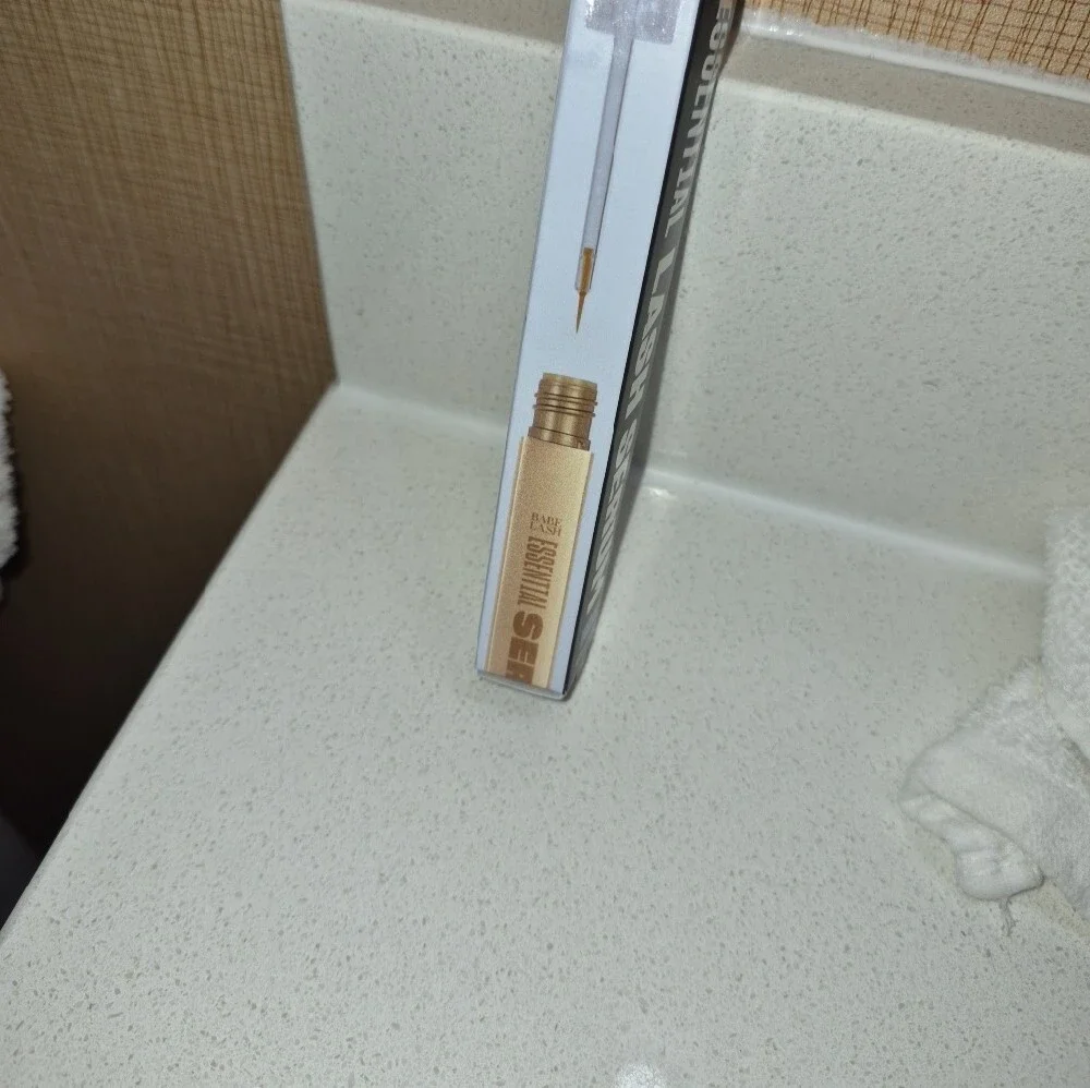 N/A essential lash