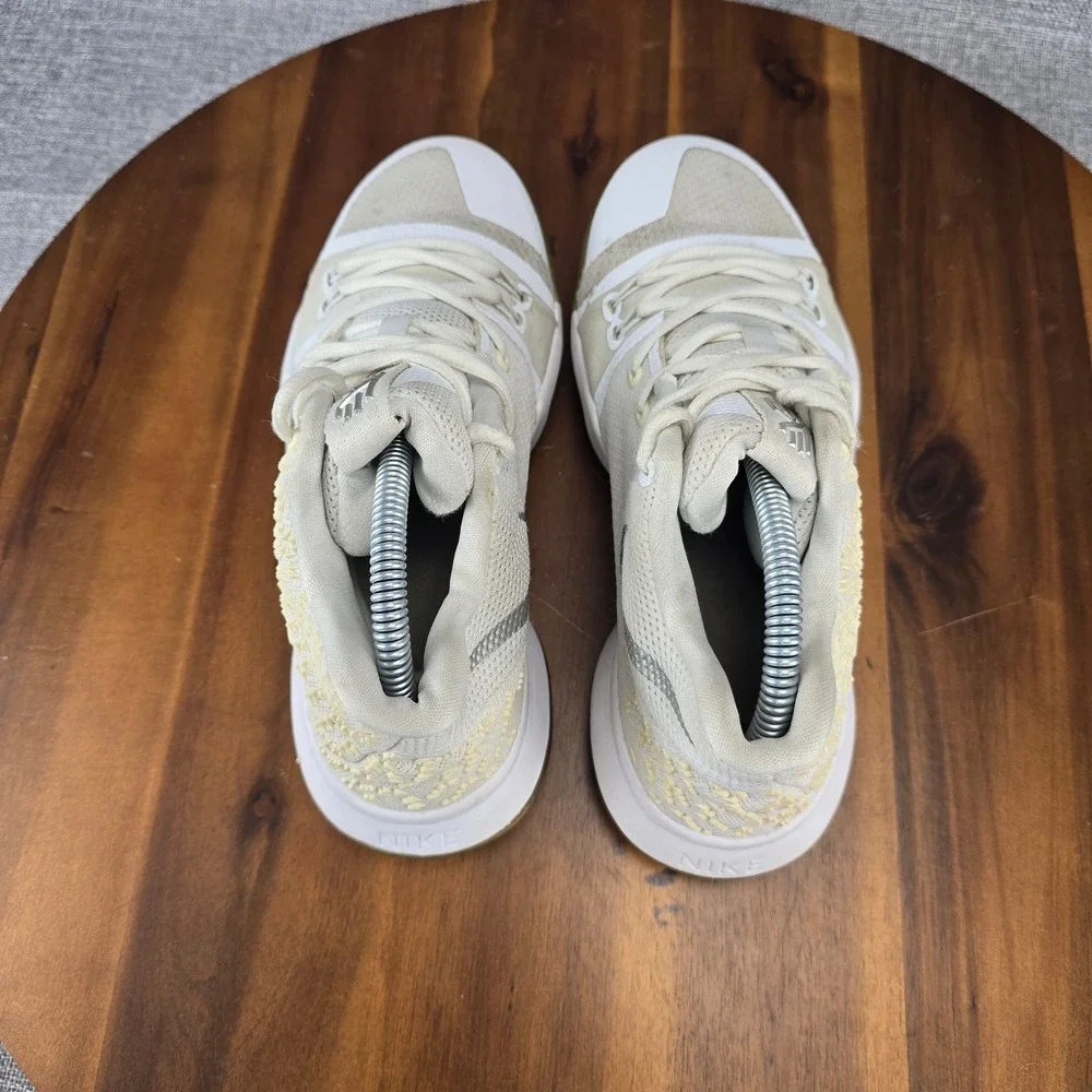 Nike kyrie ivory