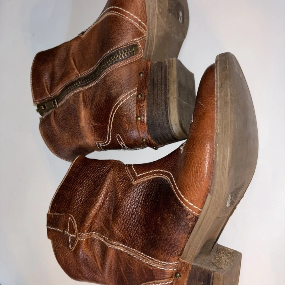 Sundance Etta ~ Brown Leather Jo Western Festival Booties Boots Zip ~ Size 39