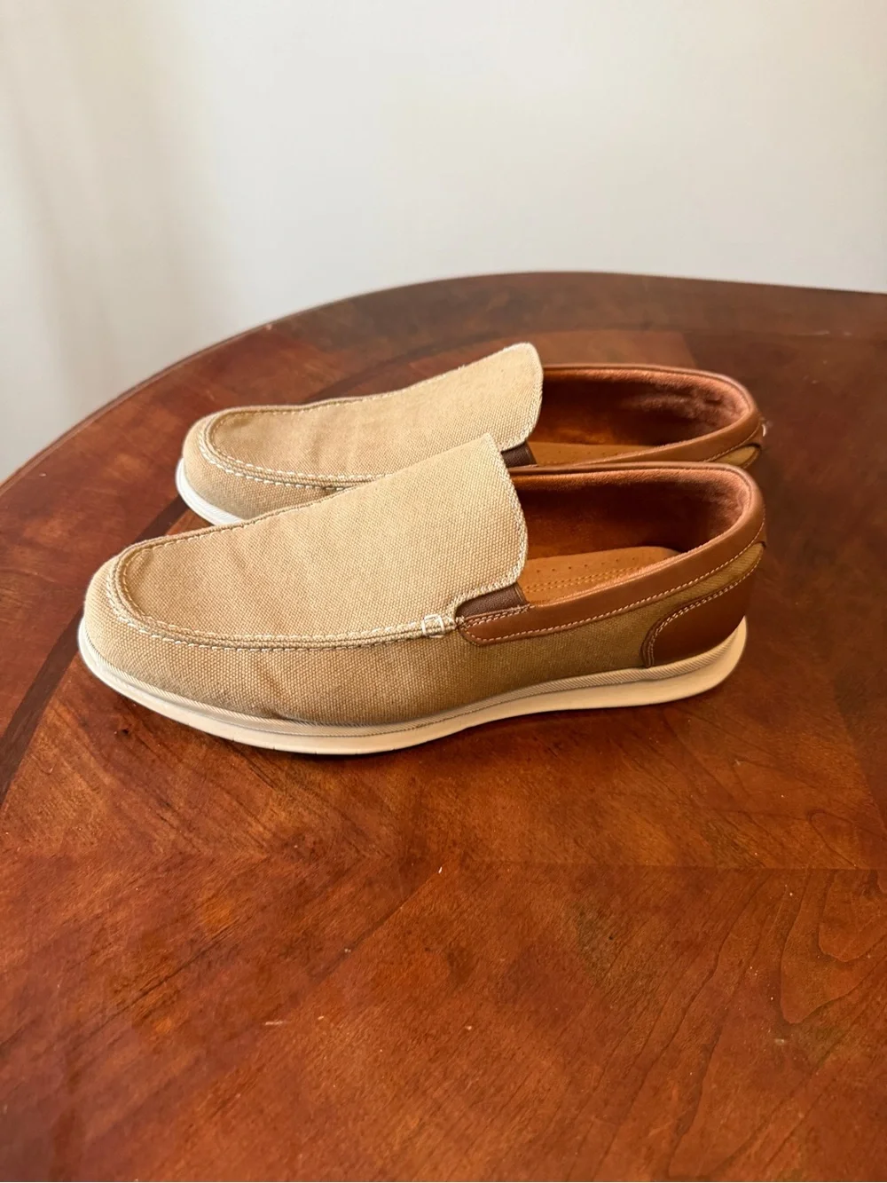 Florsheim Montigo Venetian Moc Toe Tan Loafers Size 8 W Khaki Slip on Shoes