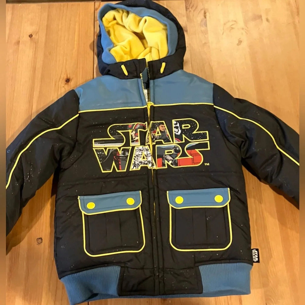 NWT Disney Store Star Wars Black and Blue Jacket with Yellow Trim size 4T