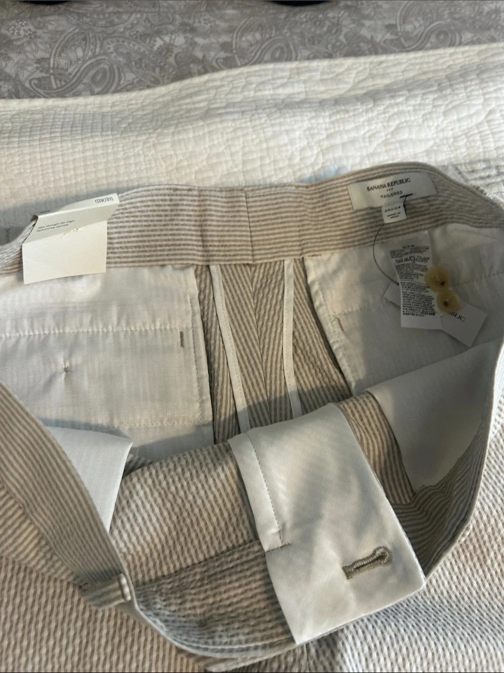 Banana Republic men’s tan