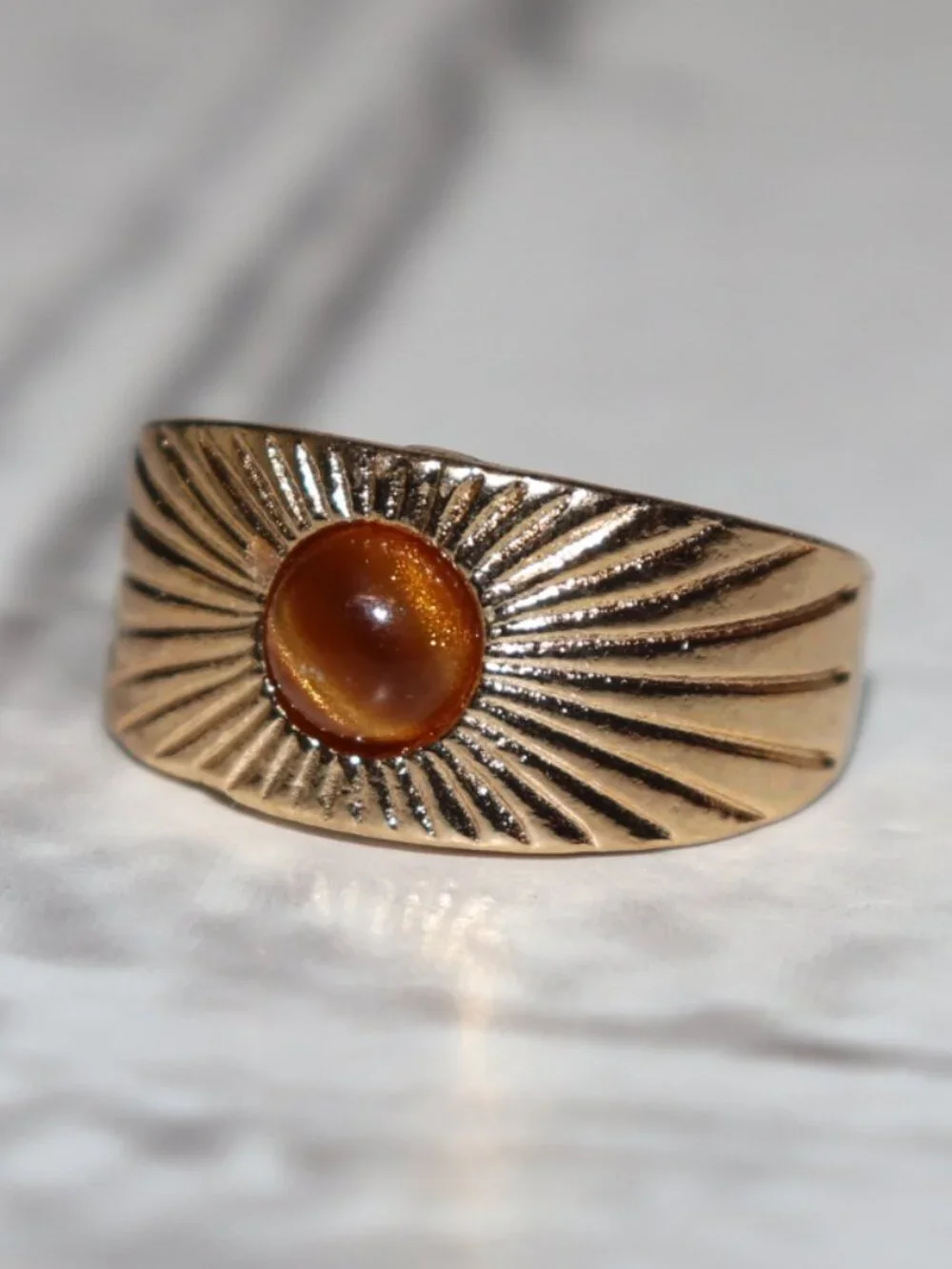 Vintagejelyfish nwot gold
