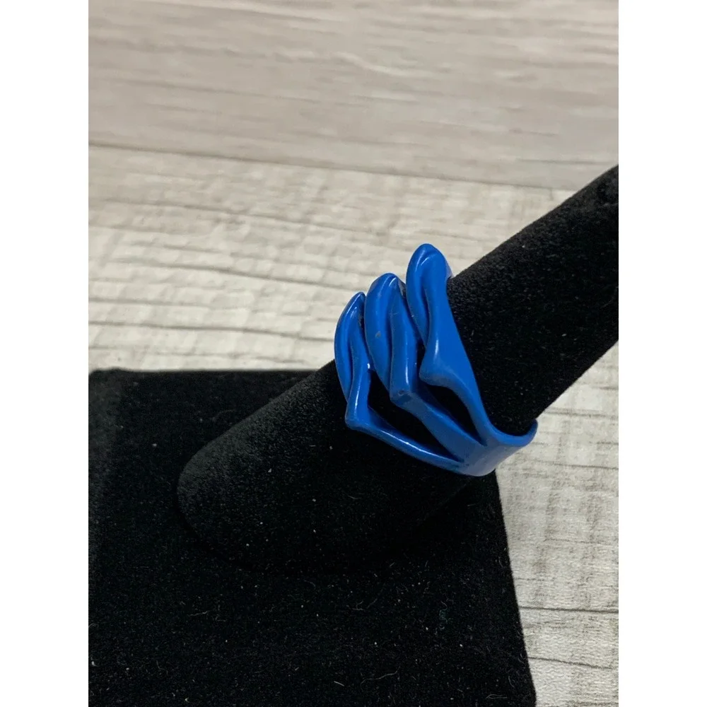 N/A adds jewelry
