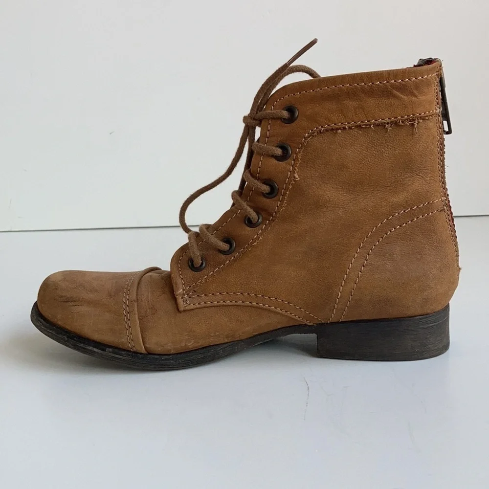 Steve Madden Tuundra lace up back zip camel ankle boot granny paddock boot